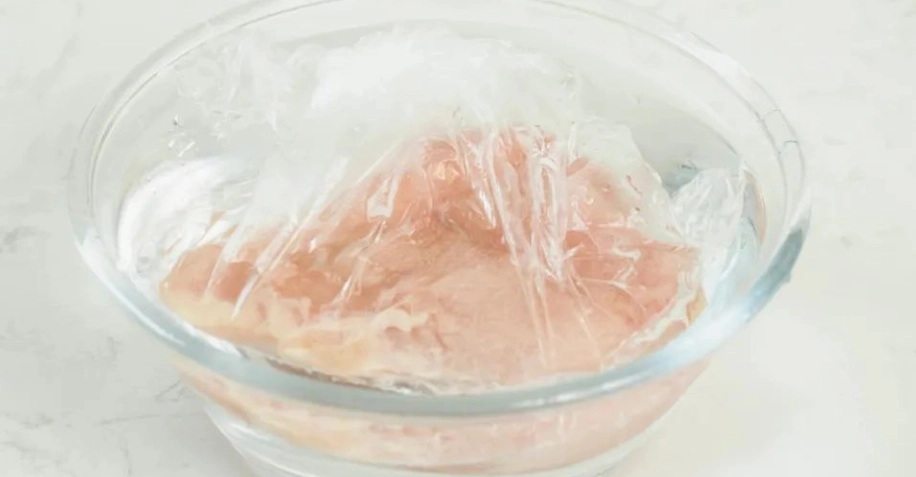 冷凍雞胸肉快速解凍