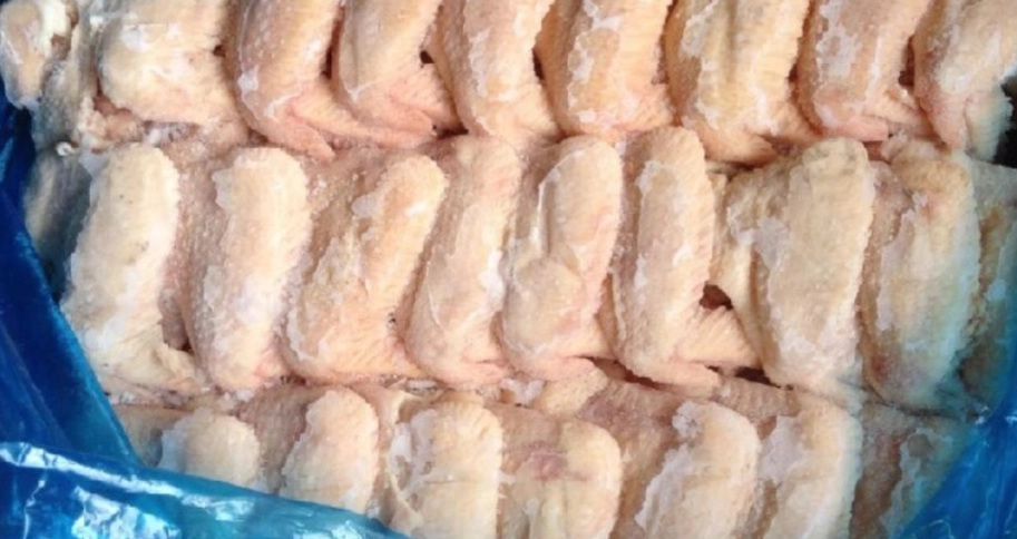 室温解凍安全指南：避免食物中毒的關鍵步驟與常見錯誤