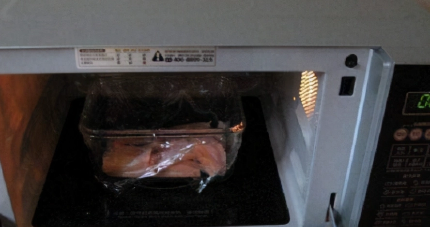 微波解凍魚方法