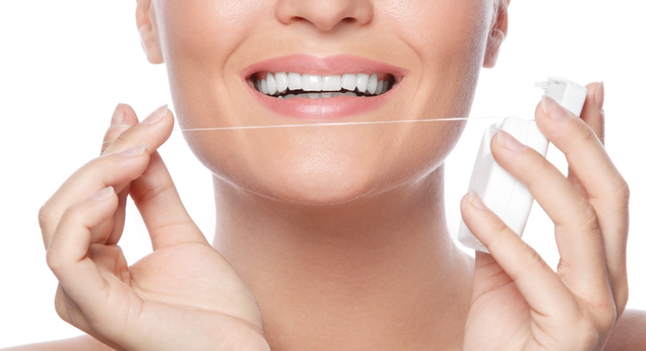 刷牙後牙線 刷牙後牙線