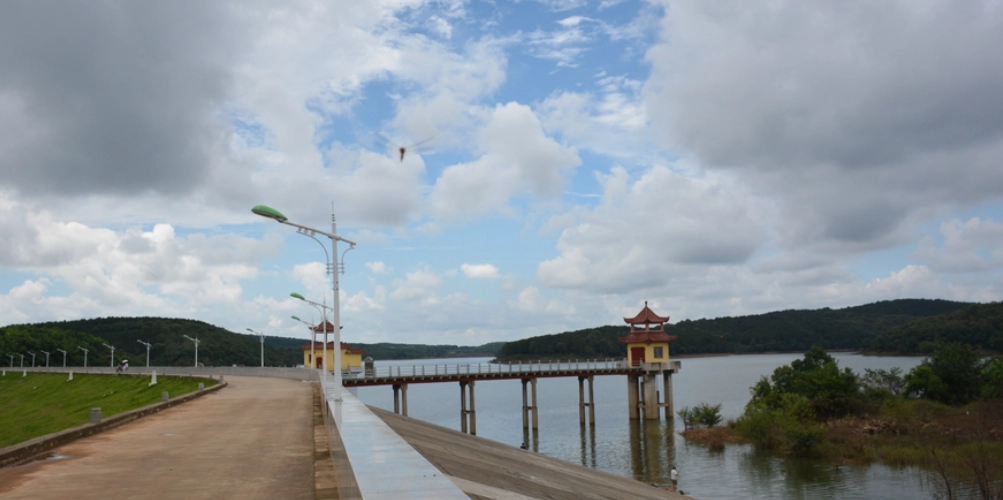 石門水庫遊湖推薦：完整攻略、門票交通與行程規劃