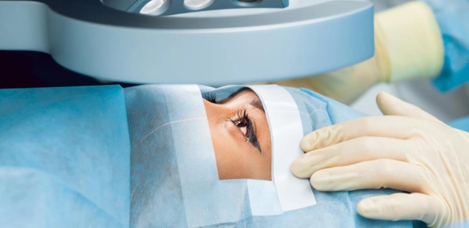 雷射近視恢復期症狀