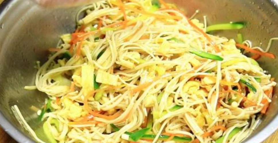 蛋煎金針菇做法 蛋煎金針菇做法