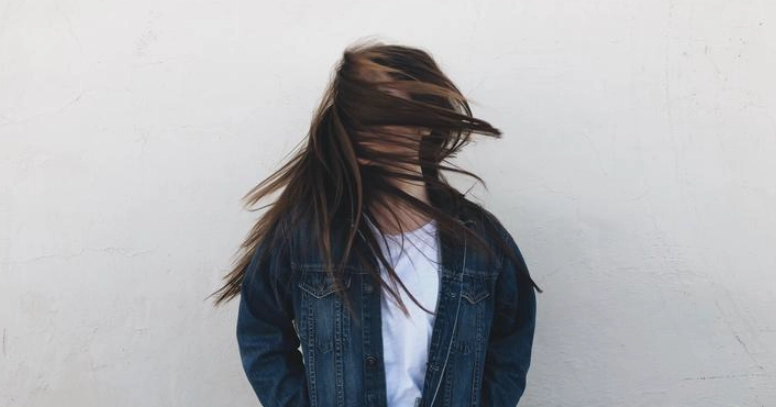 頭髮長很快原因 頭髮長很快原因