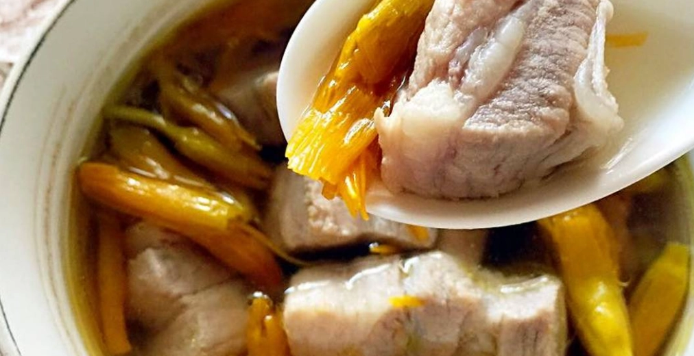 金針花湯功效 金針花湯功效