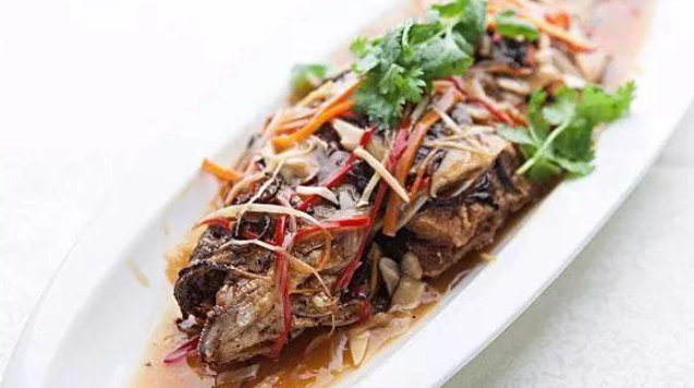 赤崁樓附近美食推薦：老饕私藏餐廳與小吃全攻略