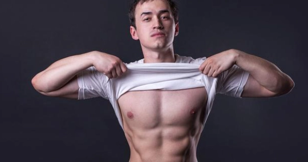 新手練胸高手練背：健身達人揭密訓練核心與突破瓶頸關鍵