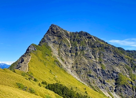 百岳難度排名全解析：台灣高山登山挑戰指南與安全建議