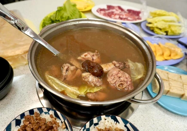 梅子雞火鍋在家煮 梅子雞火鍋在家煮