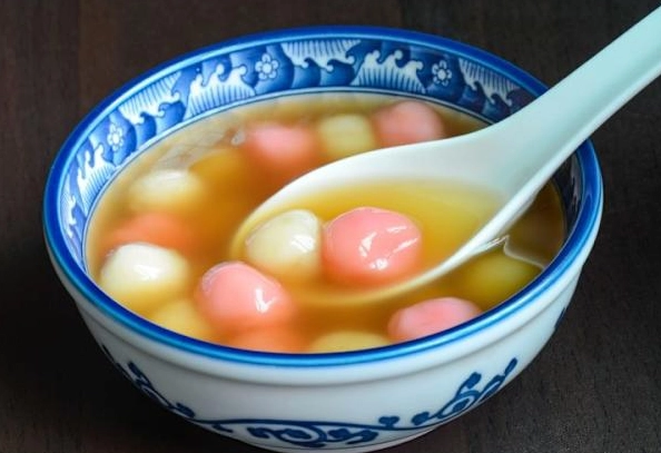 紅白湯圓不只煮糖水！3種創意吃法與不破皮煮法全攻略