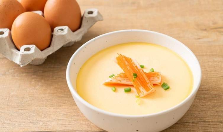 蒸蛋加熱水是關鍵？掌握黃金比例與溫度，做出完美滑嫩蒸蛋