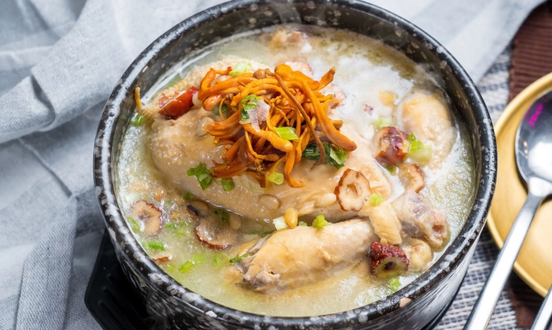 人蔘燉雞餐廳 人蔘燉雞餐廳