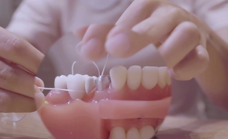 正確使用牙線