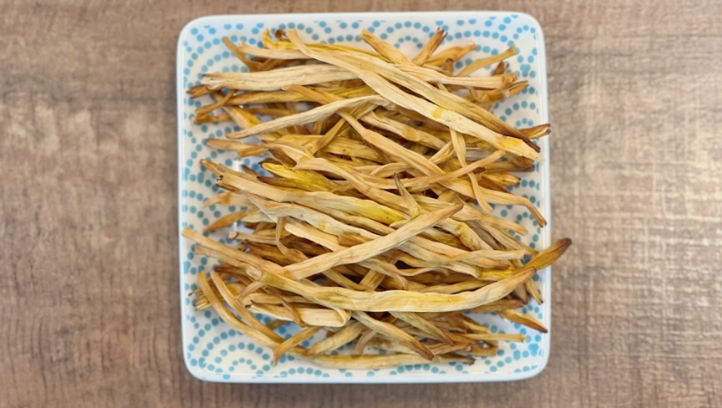 金針花功效有哪些？從中醫到現代營養學的完整解析