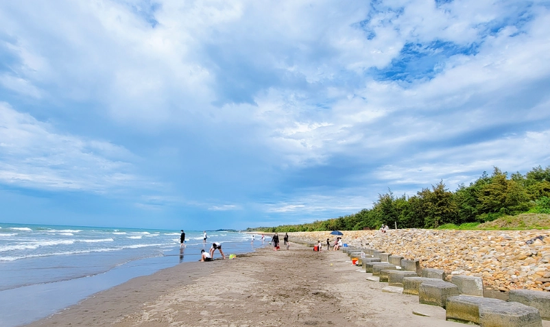 新竹海邊玩沙