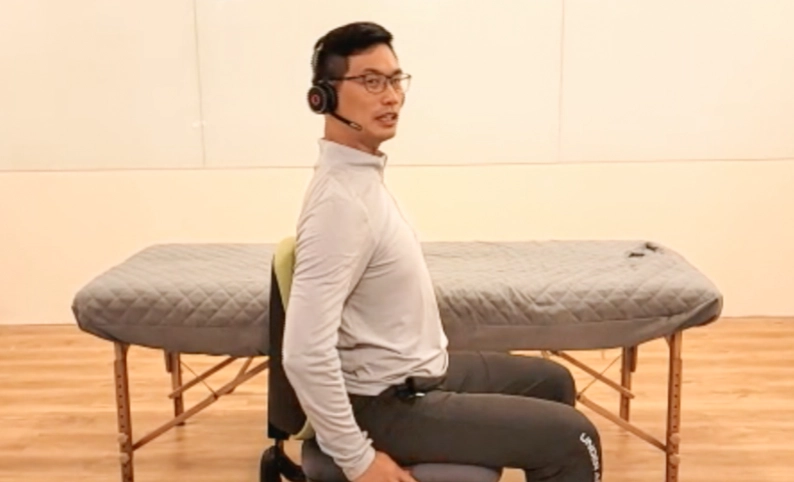 背部厚原因