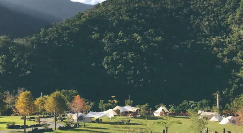 免装备露营