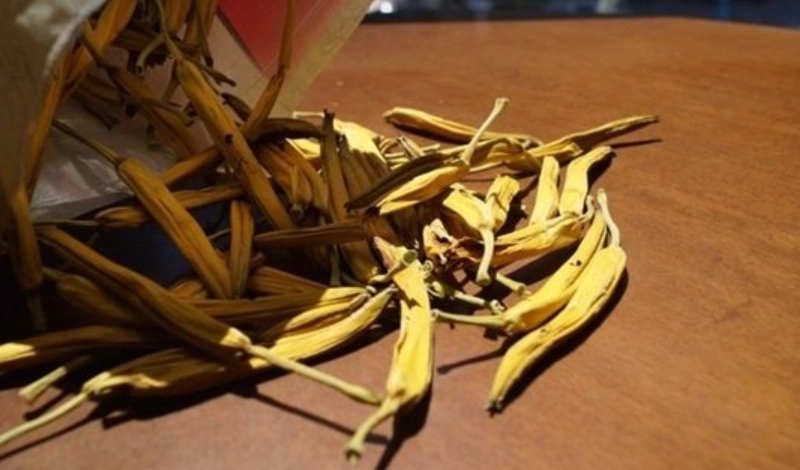 金針花解毒方法