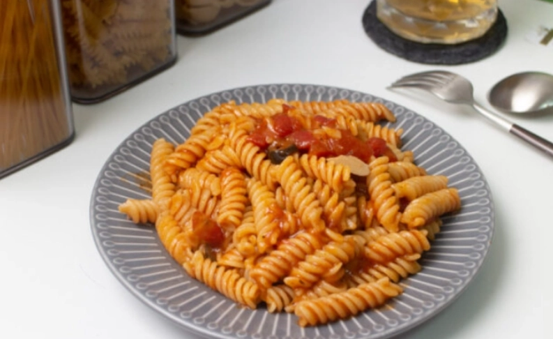 清炒螺旋麵 做法