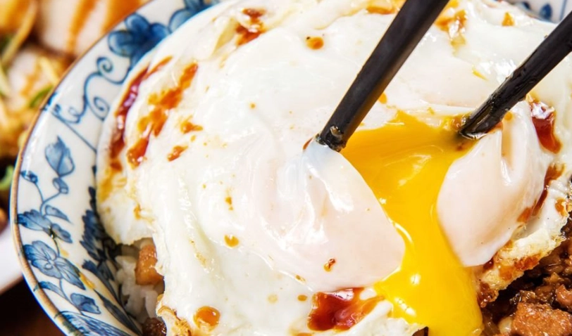 醬油荷包蛋做法