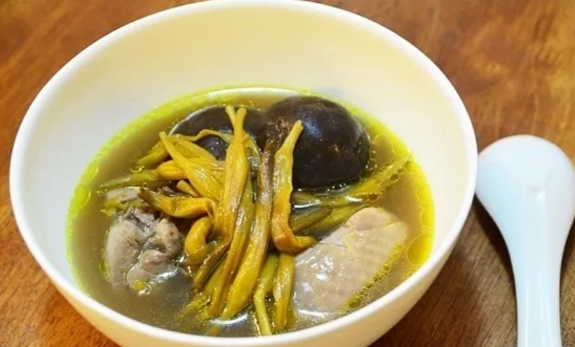 金針雞湯料理 金針雞湯料理