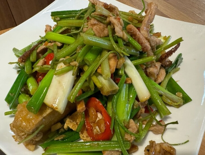 青年公園附近美食