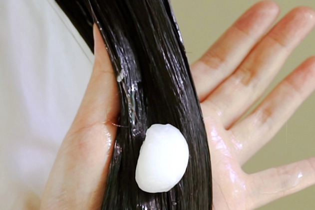 椰子油護髮方法