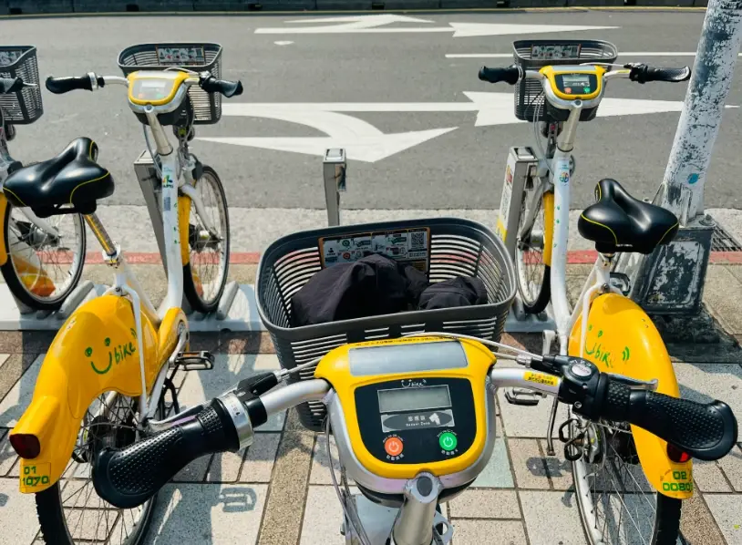 台北河濱自行車租借站