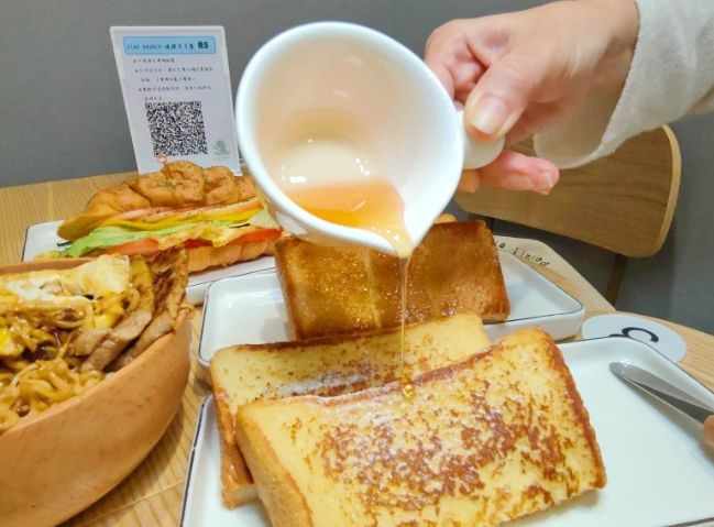 中山堂附近美食