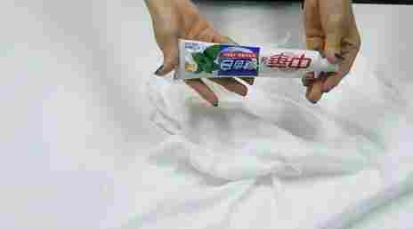 牙膏漬清除技巧 牙膏漬清除技巧