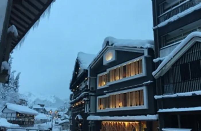銀山温泉旅館 銀山温泉旅館