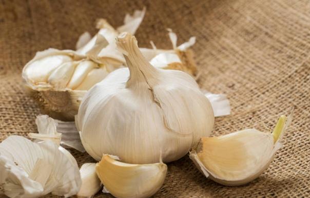 快速剝蒜方法