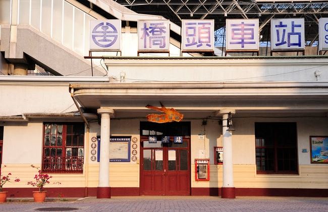 高雄橋頭車站附近景點