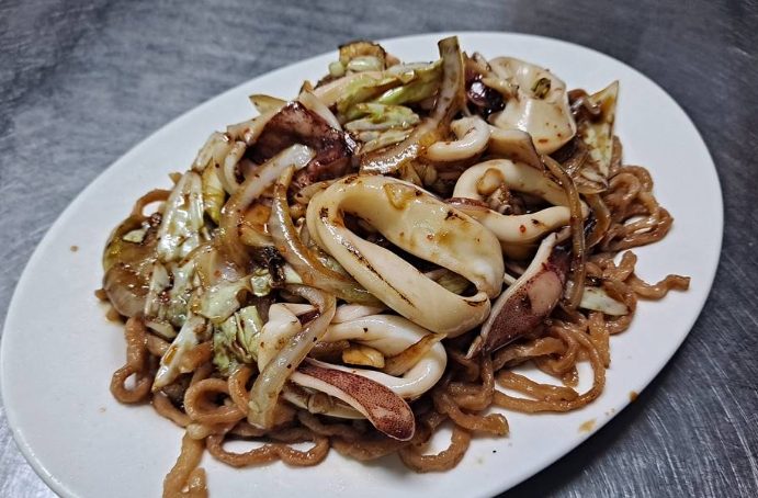 乾炒花枝意麵做法