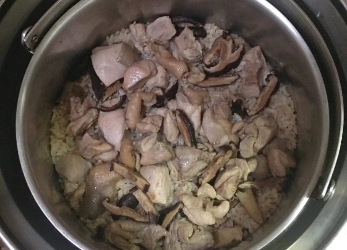電鍋雞油飯做法