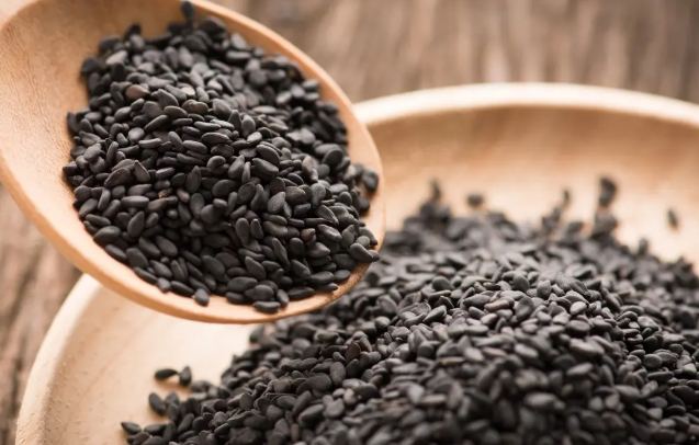 白頭髮吃黑芝麻