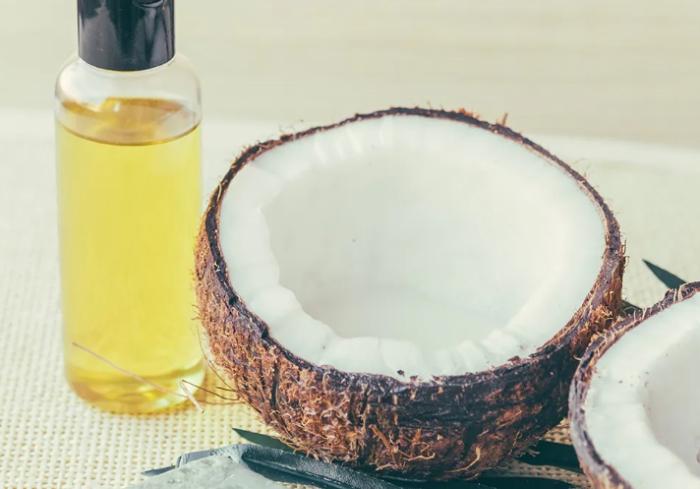 椰子油護髮方法