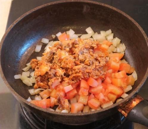 沙甸魚罐頭健康