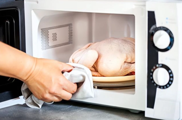 微波爐解凍雞肉