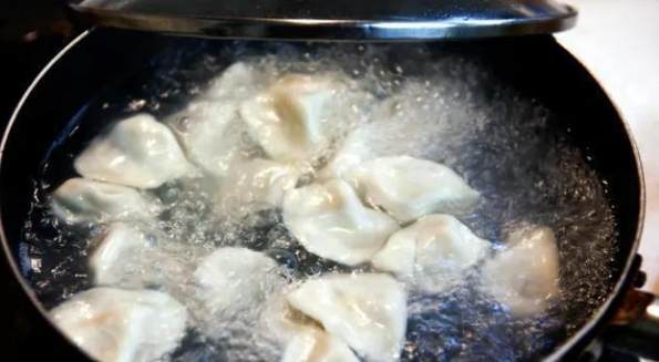 煮饺子冷水还是热水