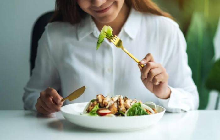 宿醉隔天吃什麼