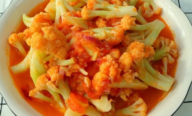 白花椰菜炒番茄 做法 白花椰菜炒番茄 做法