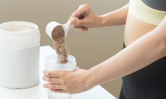 乳清蛋白可以泡熱水嗎？完整解析溫度影響、正確泡法與常見迷思