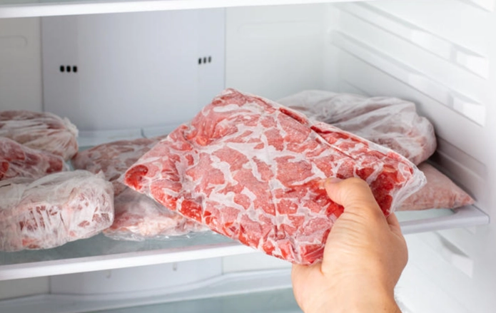 解凍方法對冷凍肉的品質影響頗大應避免解凍時將冷凍肉放於解凍