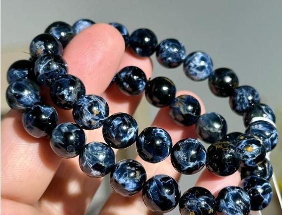 彼得石顏色 彼得石顏色