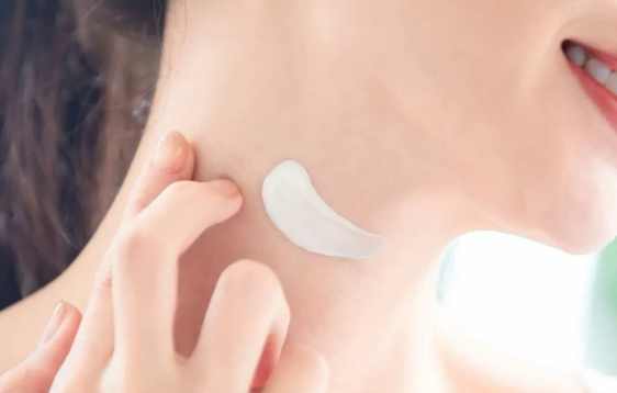 頸部保養 頸部保養