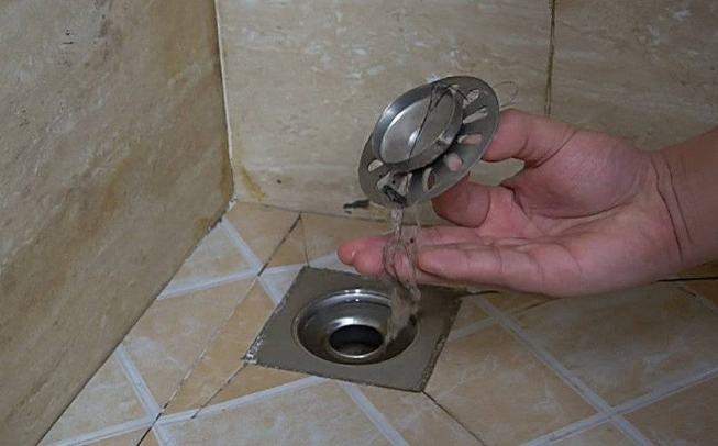 卫生间下水道堵塞