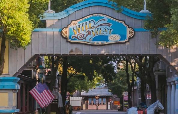 六福村推薦設施