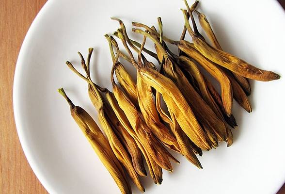 乾金針花毒性 乾金針花毒性