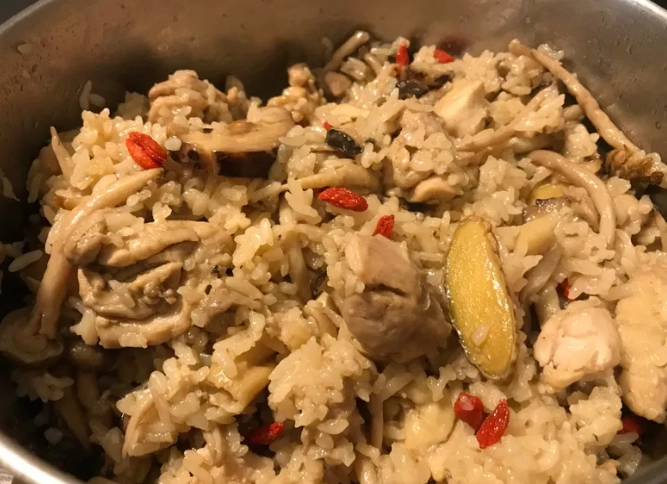 麻油雞飯阿基師